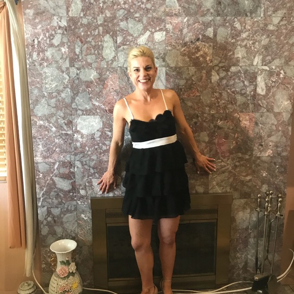 Black & white - Picture 4 of 8